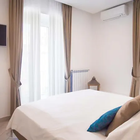 My Exclusive Italy - Spacious With 4 Rooms, Pool, Solarium & Garden Villa
